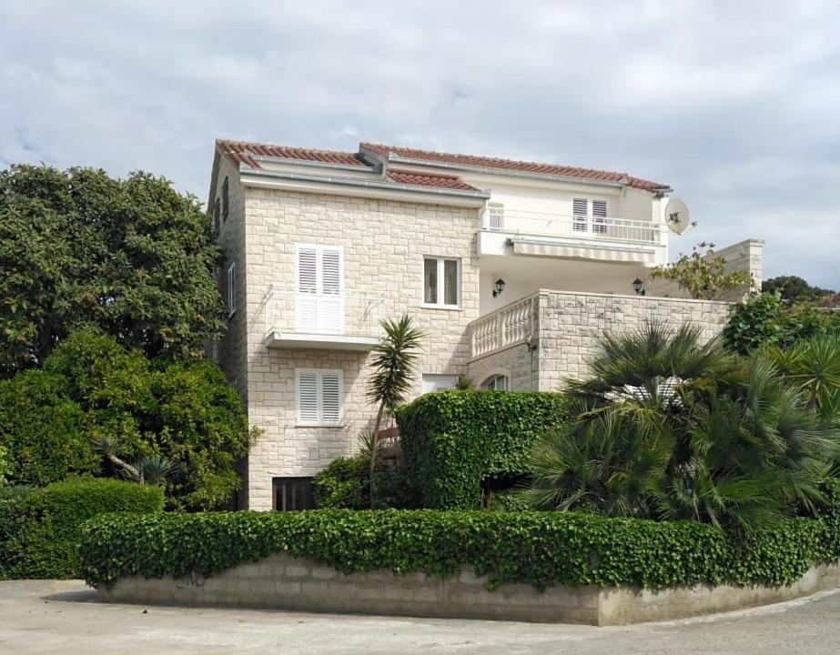 Apartman Mladenka Supetar Kültér fotó