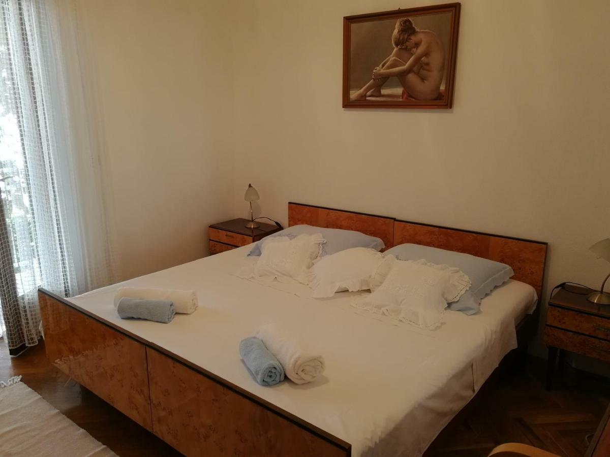 Apartman Mladenka Supetar Kültér fotó