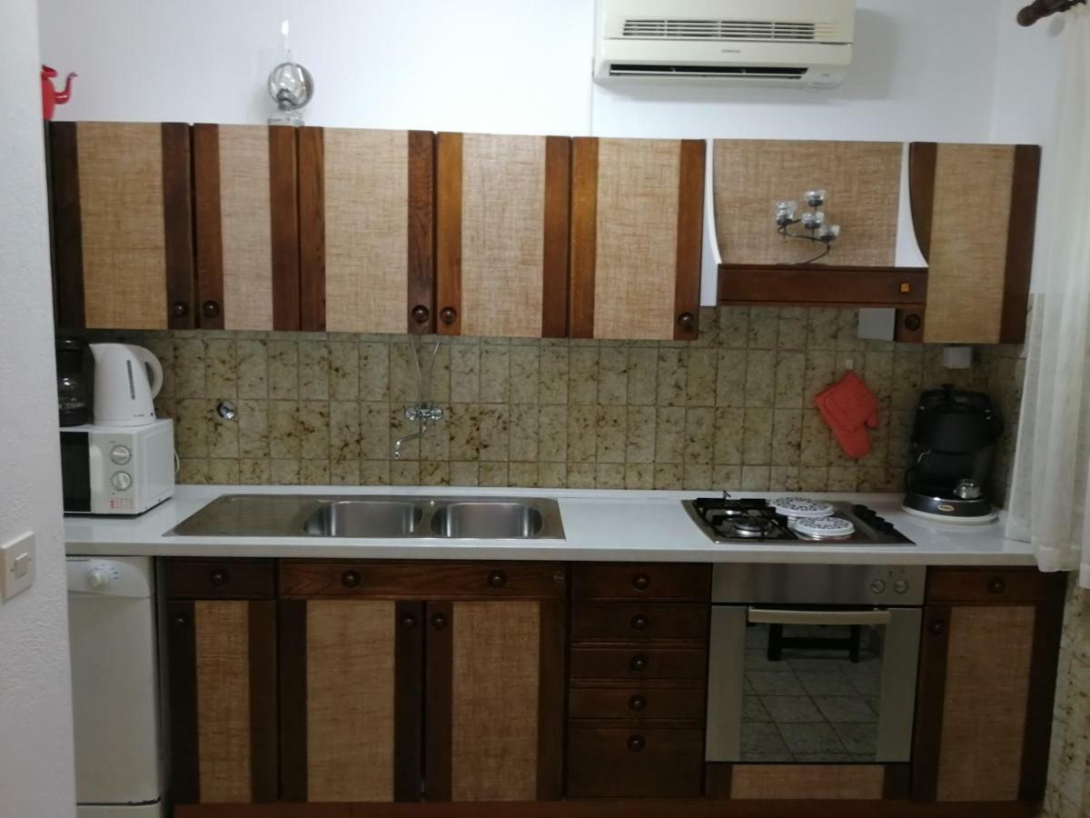 Apartman Mladenka Supetar Kültér fotó