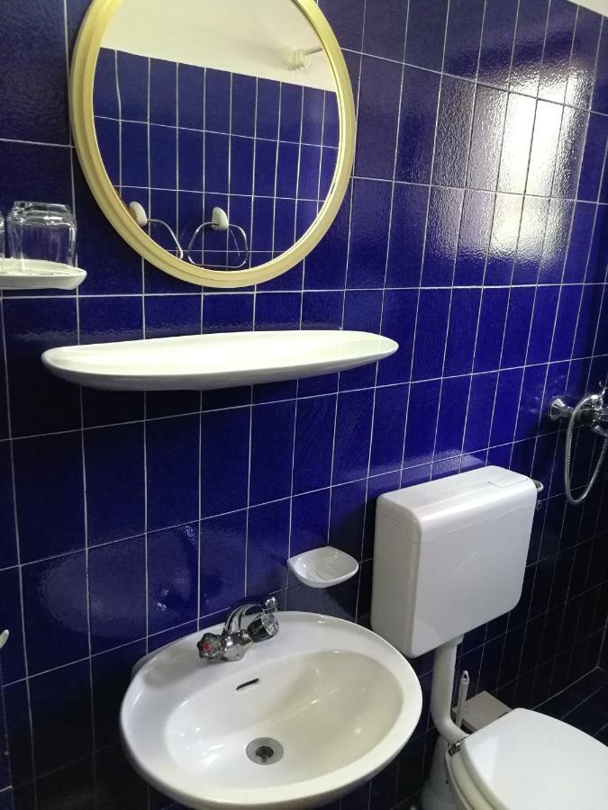 Apartman Mladenka Supetar Kültér fotó