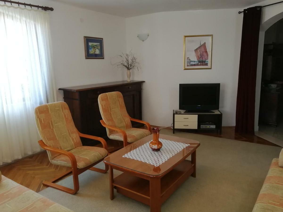 Apartman Mladenka Supetar Kültér fotó